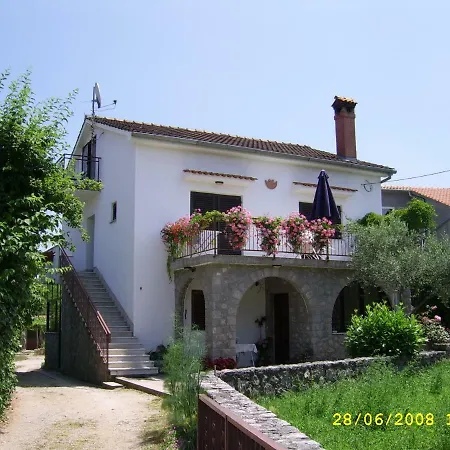 Cvelic Milovcic Apartment Malinska