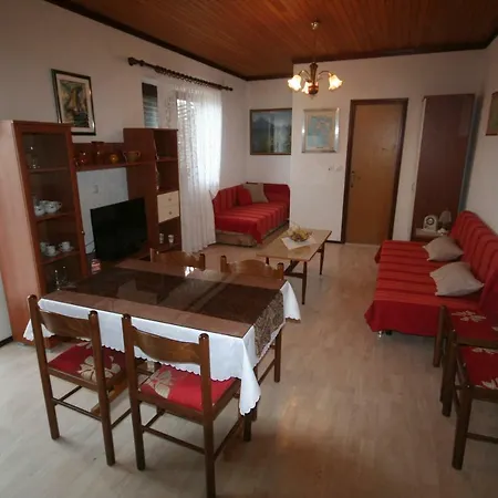 Apartment Cvelic Milovcic *