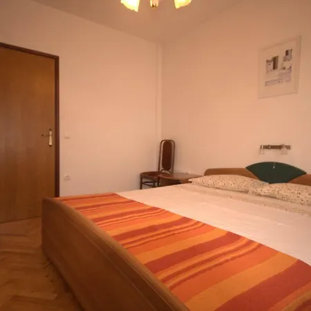 Cvelic Milovcic Apartment Malinska