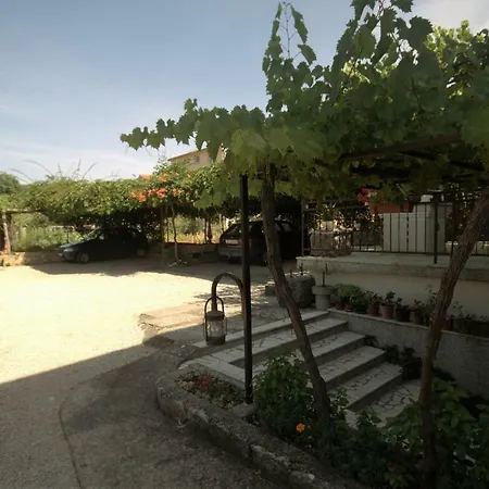 Apartment Cvelic Milovcic Malinska