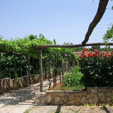 Cvelic Milovcic Apartment Malinska